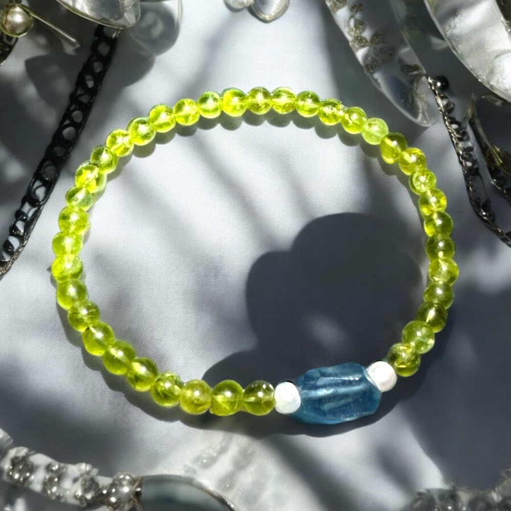 天然橄欖石海藍寶淡水珍珠手環~8月幸運石帶來幸運的能量得貴人相助驅散緊張、焦躁、鬱悶的情緒